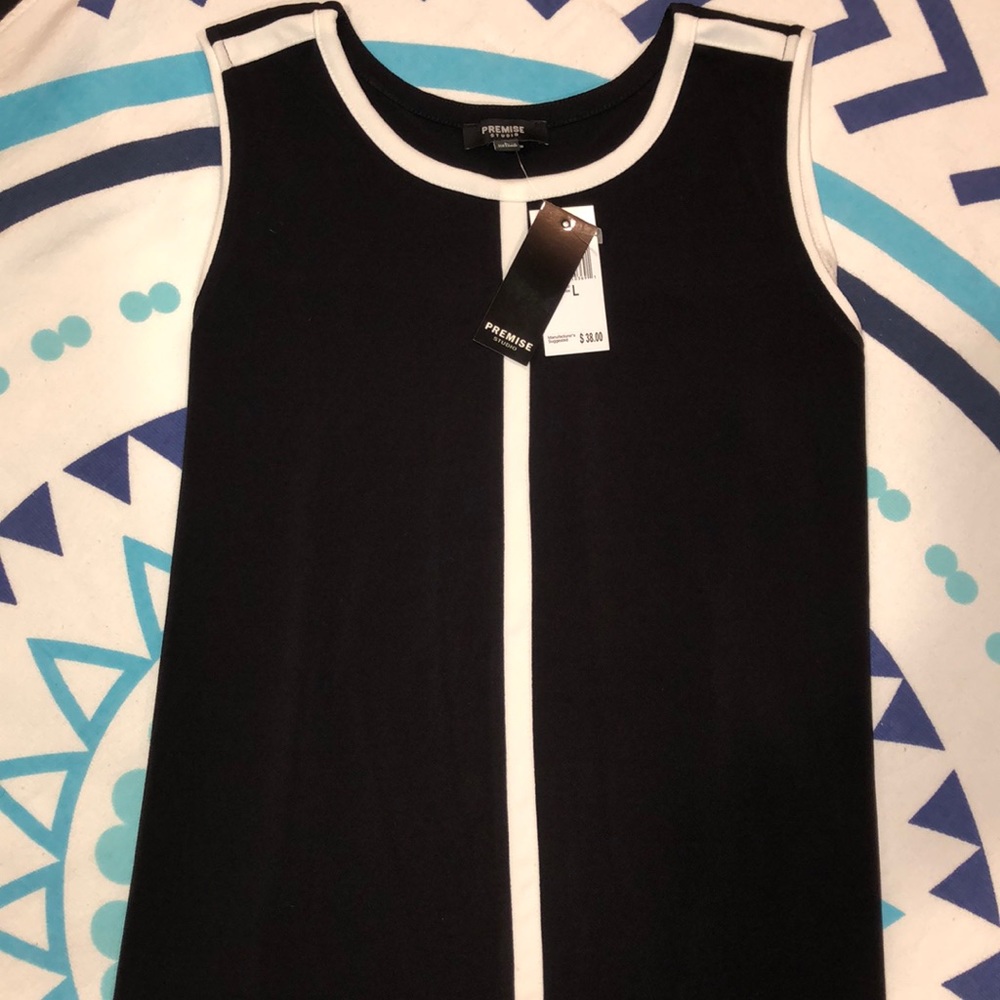 ⭐️BNWT Premise Studio Top⭐️
